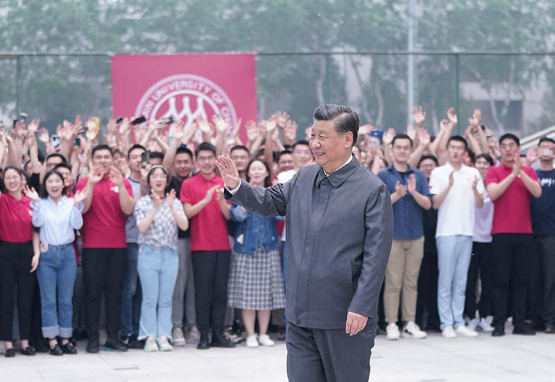 习近平在中国人民大学考察